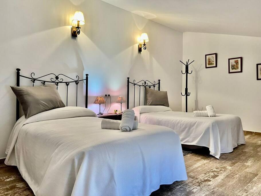 Castillo de Locubín Casa Rural Alfavila מראה חיצוני תמונה